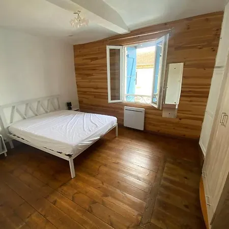 Maison De Rue Centre Mirande (Gers)